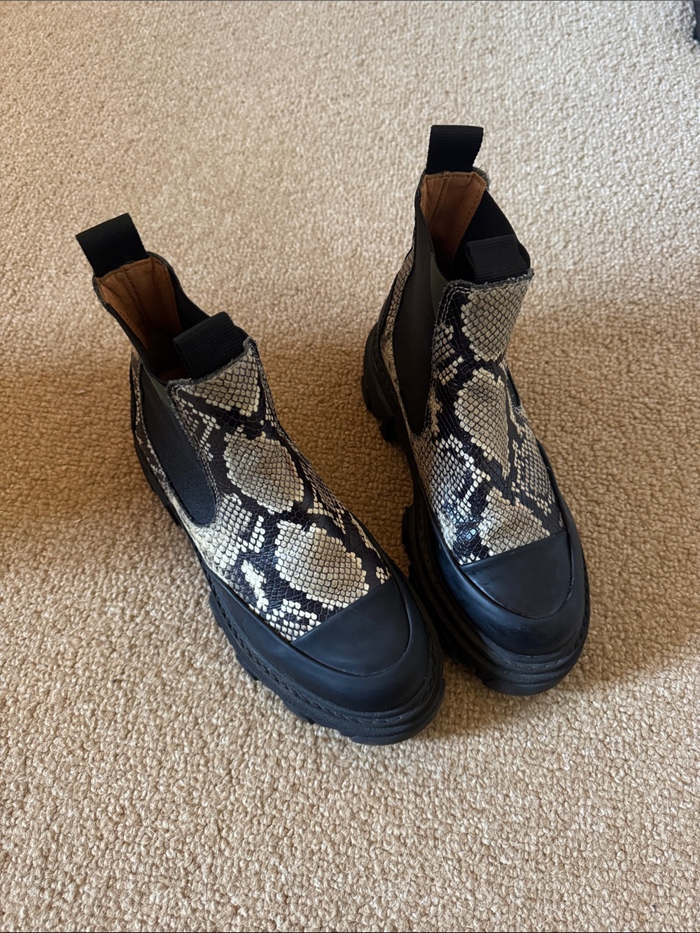 Ganni lug sole boots | Snakeskin & Black | 37